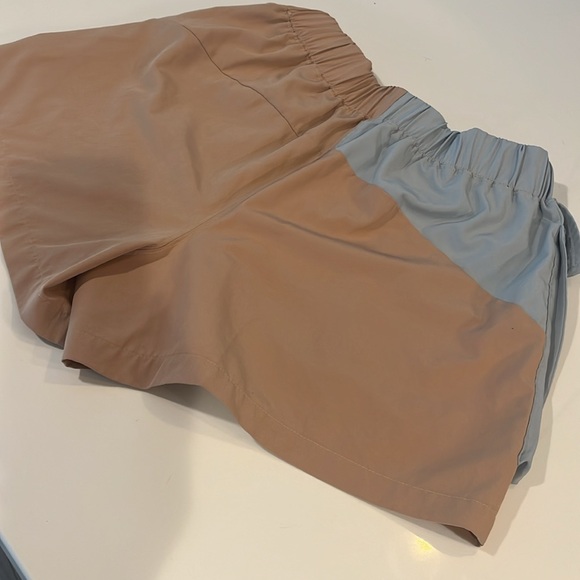 Fabletics Shorts - Picture 6 of 6